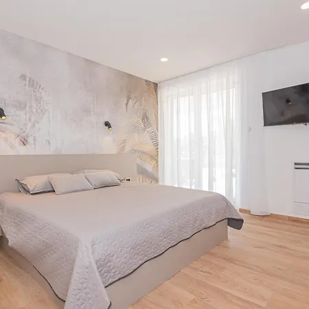 Zaton Villa *